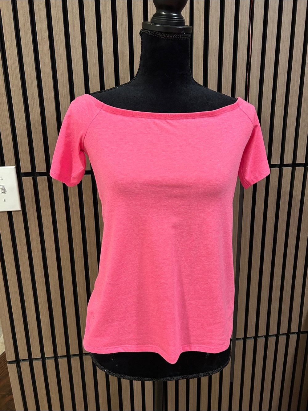 Lilly Pulitzer Bright Pink Off-Shoulder Short Sleeve Top